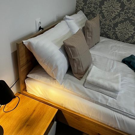 Apartamenty Dbrw Jezyce 波兹南 外观 照片