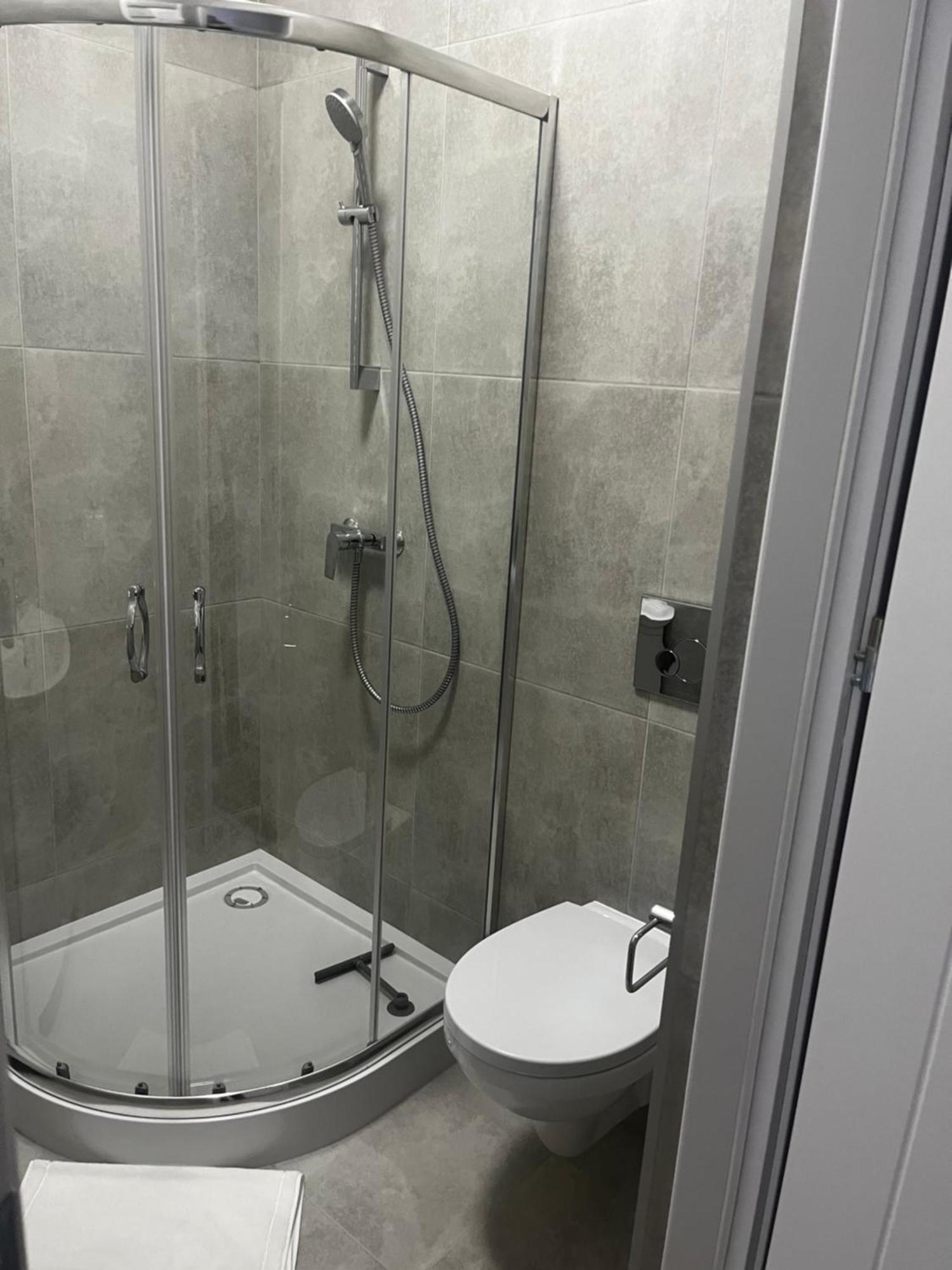 Apartamenty Dbrw Jezyce 波兹南 外观 照片